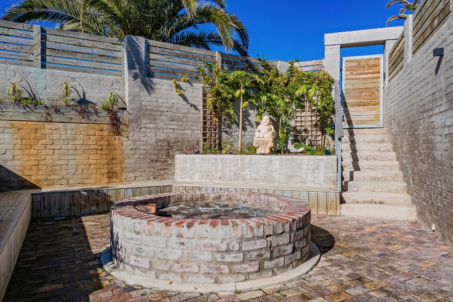 6 Bedroom Property for Sale in Seaside Longships Western Cape